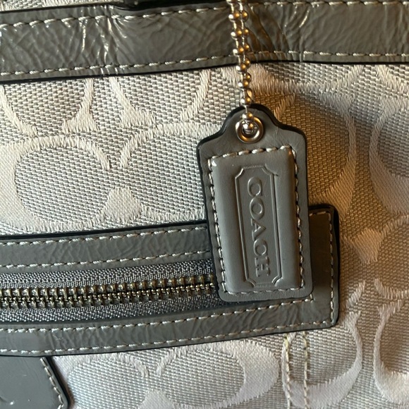 Coach: Gray (F14693) Signature C Canvas Tote Bag - Picture 13 of 16